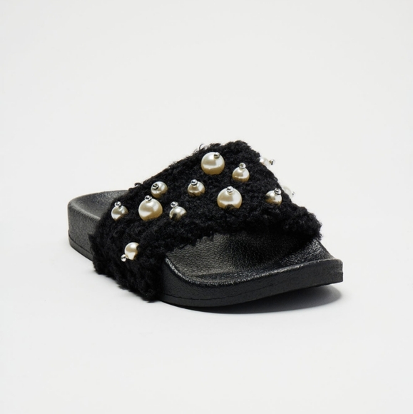 •Kady Pearls• New Women's Slip up Pearl and Black Slides - Picture 2 of 4